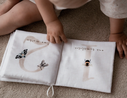 POP YA TOT - CRINKLE BOOK | COUNTING CREEPY CRAWLIES