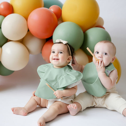 SNUGGLE HUNNY - Snuggle Bib Waterproof | Sage Frill