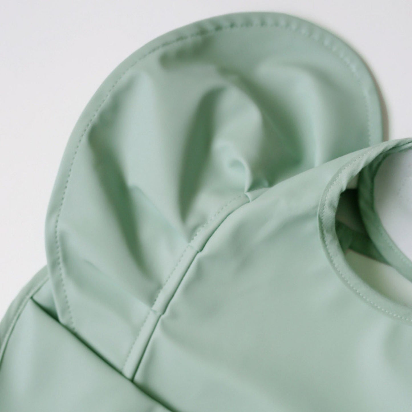 SNUGGLE HUNNY - Snuggle Bib Waterproof | Sage Frill