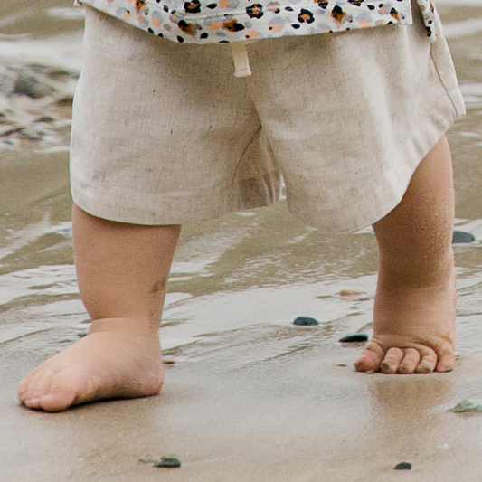 DUKES + DUCHESSES APPAREL - Sand Curved Shorts