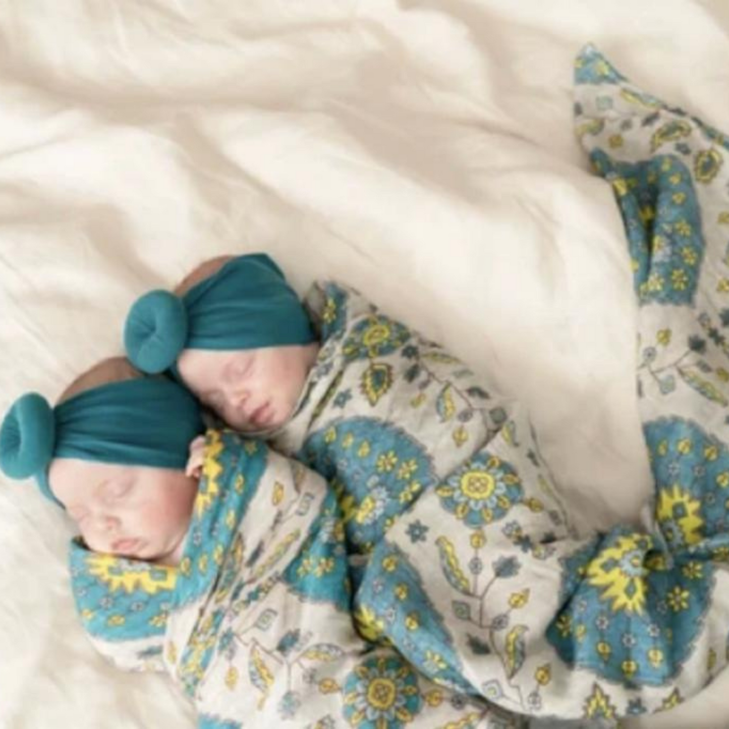 POP YA TOT - A Magic Carpet Swaddle