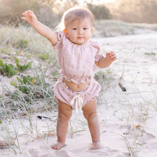 DUKES + DUCHESSES APPAREL - Musk Pink Shirred Shorts