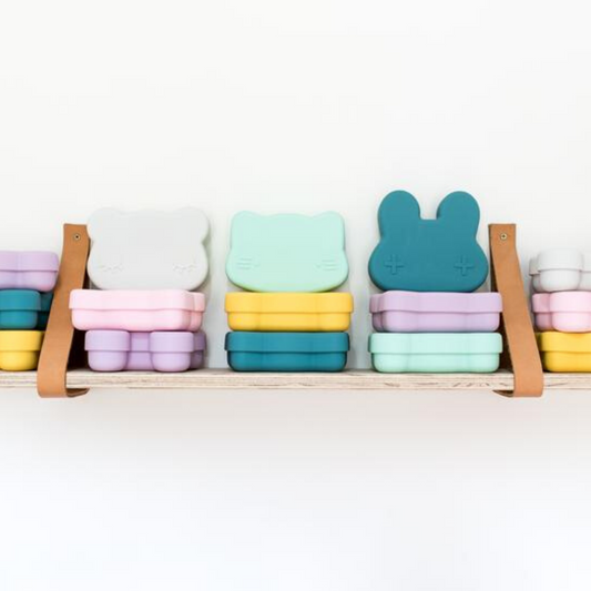 WE MIGHT BE TINY - Cat Snackie | Minty Green