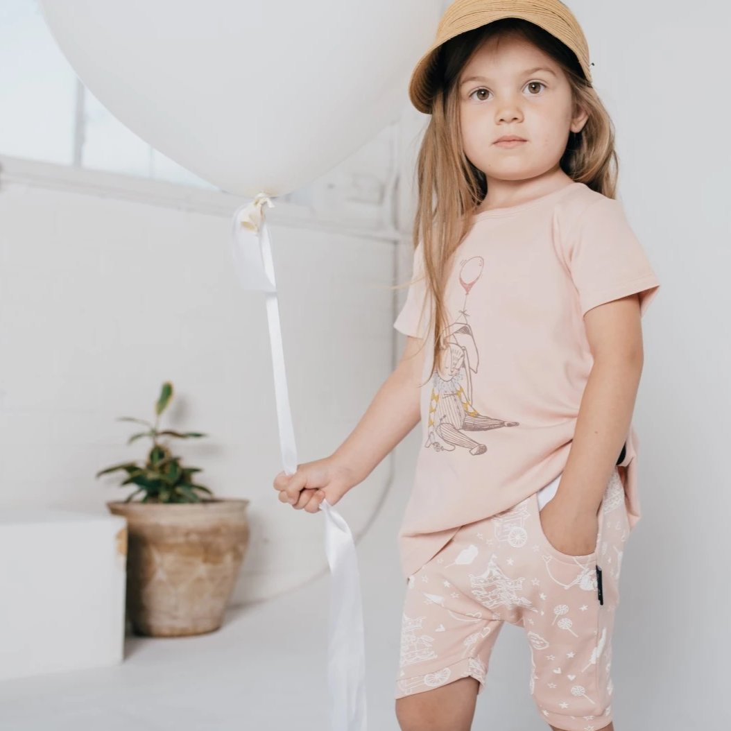 ASTER & OAK - Circus Bunny Print Tee | Peach