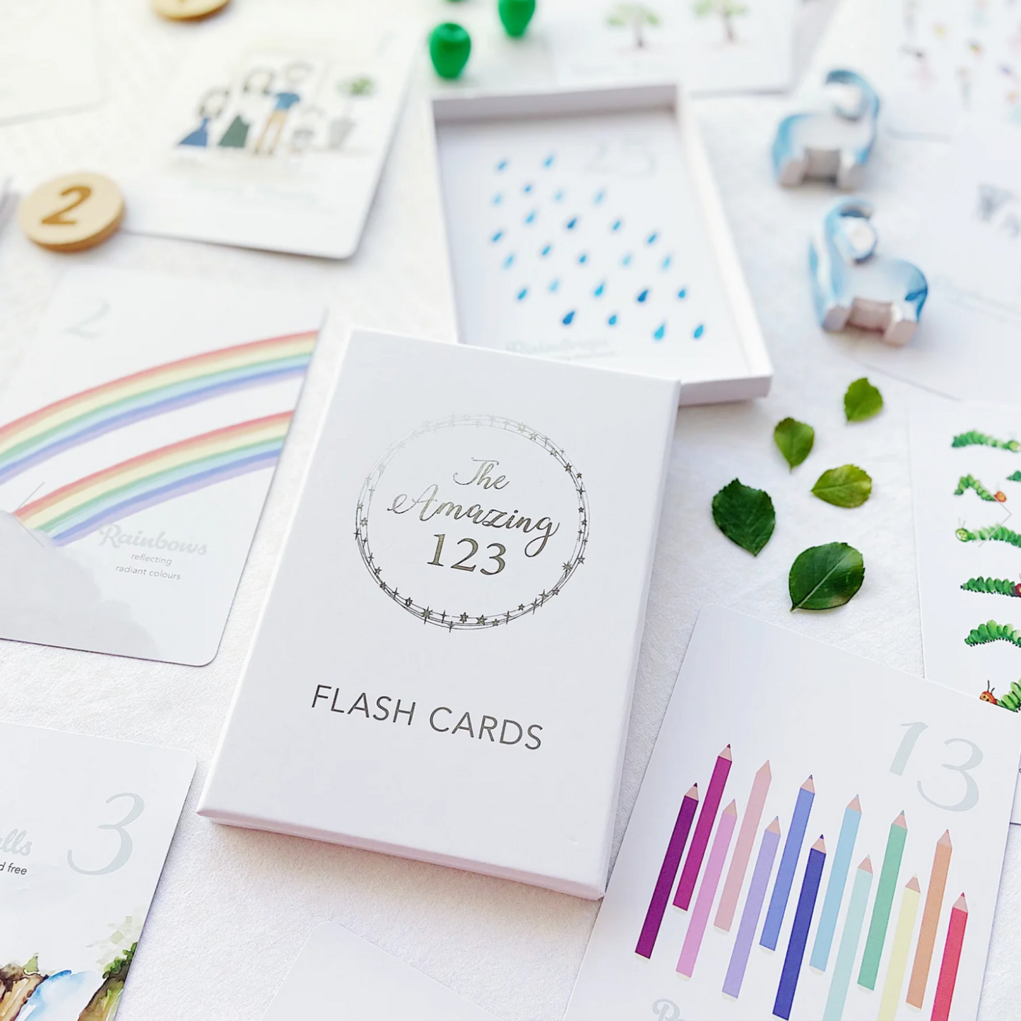 ADORED ILLUSTRATIONS - The Amazing 123 Flash Cards