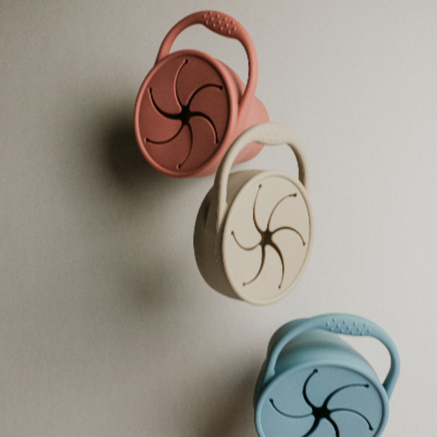 POPPY PENNY - Collapsible Silicone Snackie Cup