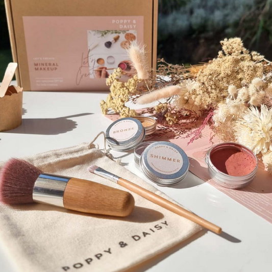 POPPY & DAISY - Let's Create Mineral Makeup Kit