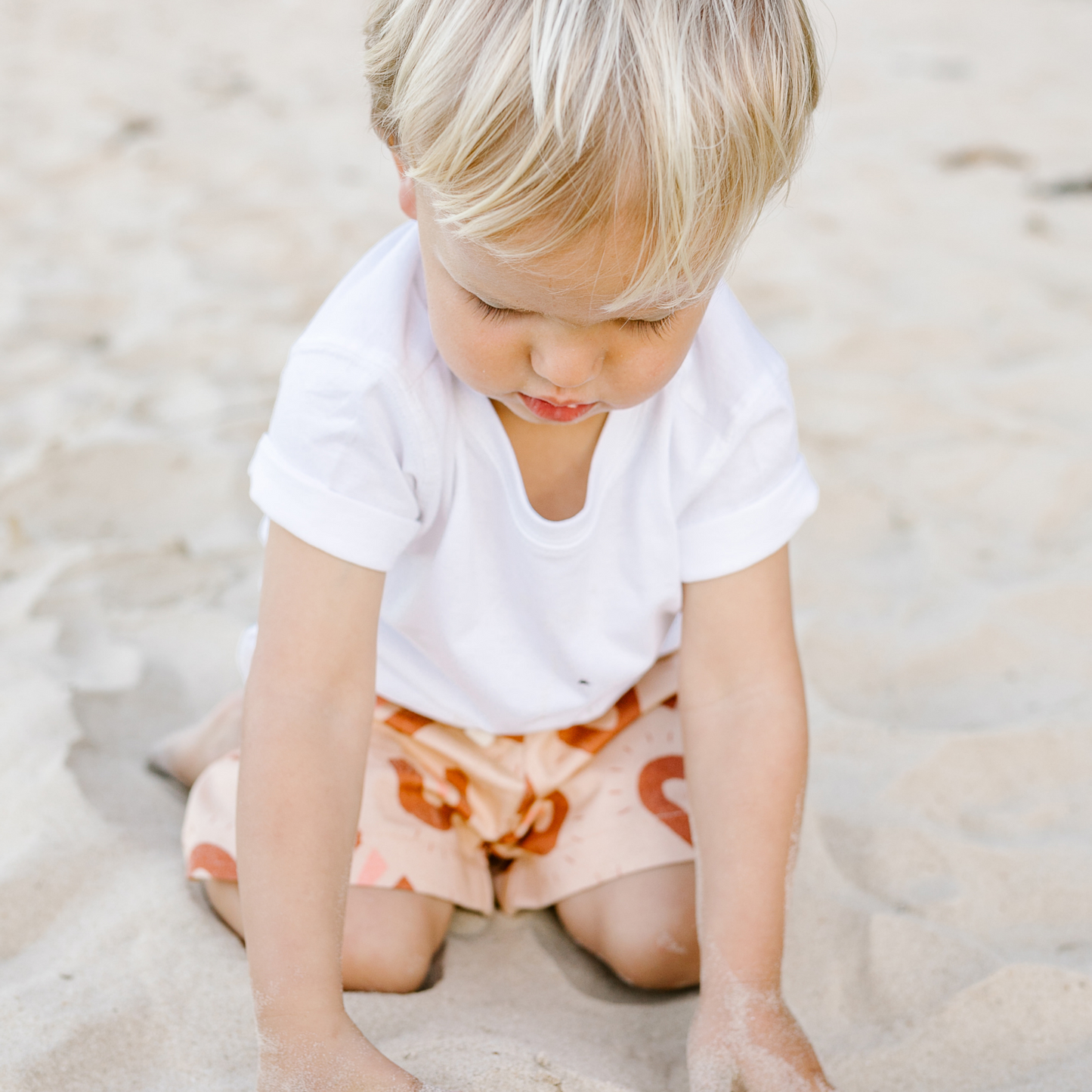 DUKES + DUCHESSES APPAREL - Sand Sunshine Basic Shorts