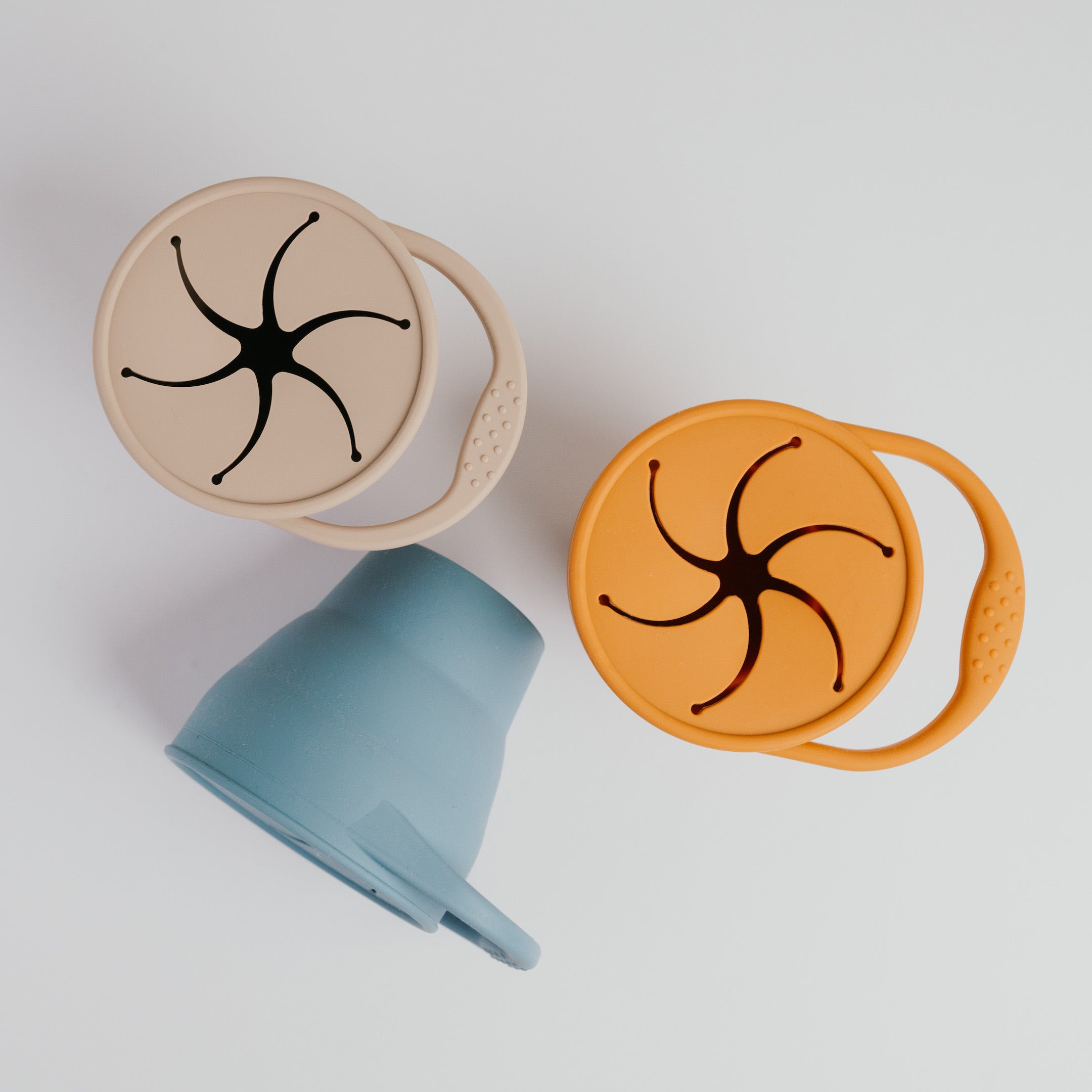 POPPY PENNY - Collapsible Silicone Snackie Cup